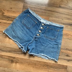 Unique Button-Fly Raw Hem Denim Shorts Size-5/6 No flaws to note 📝